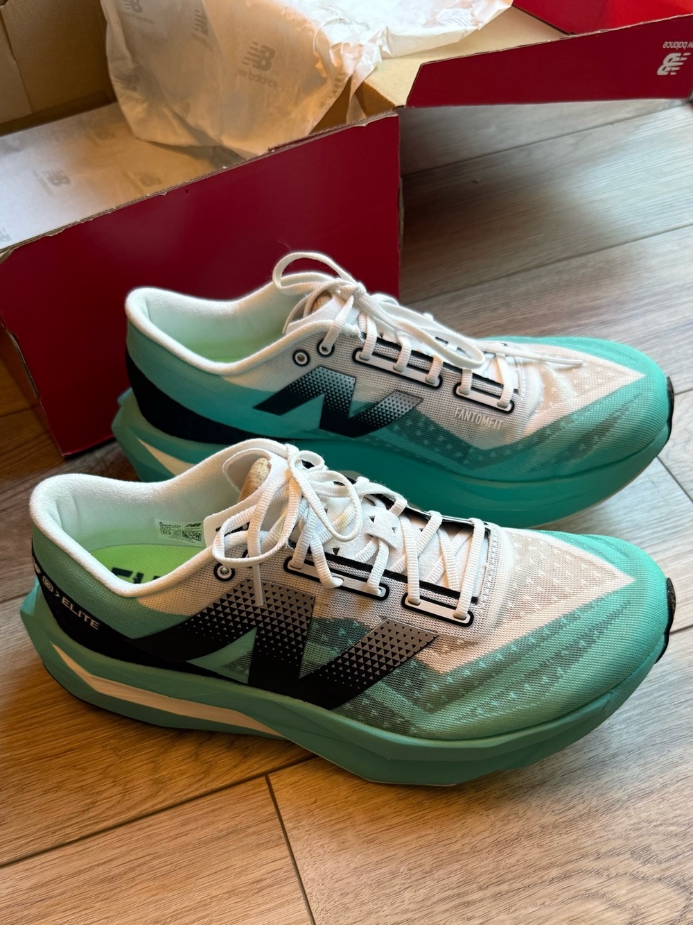 New Balance Fuel Cell SuperComp Elite V4 size W10.5